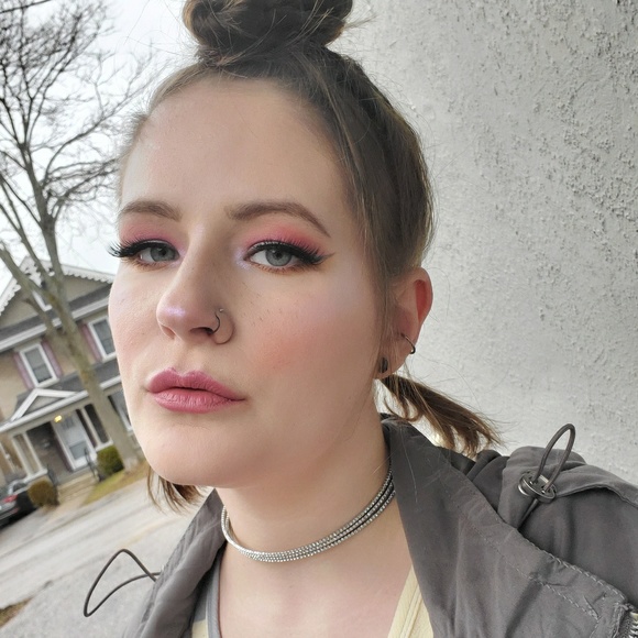 Meet your Posher, Katelyn - Picture 1 of 1